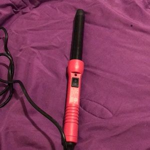 approx 3/4 to 1 inch curling iron